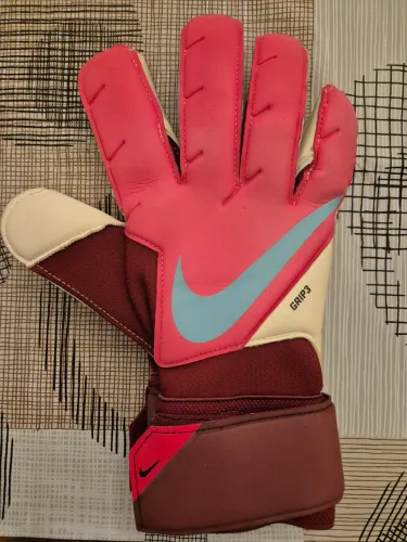 Luva de goleiro modelo Goalkeeper Grip3, Nike