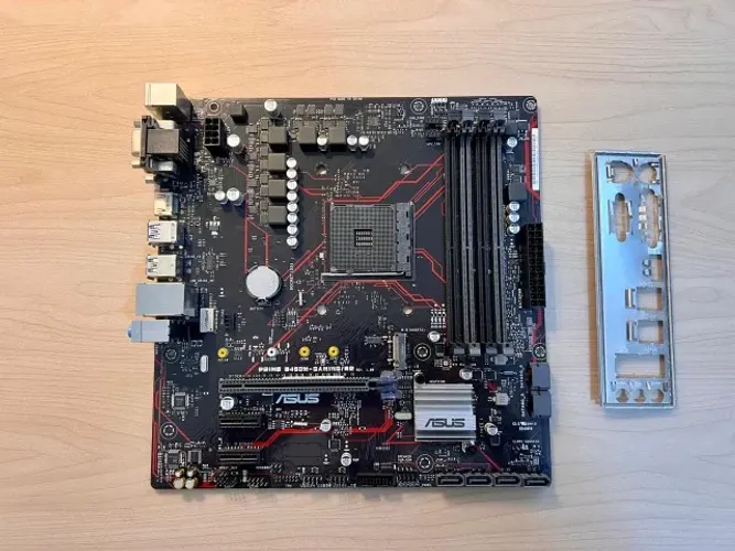 B450M Asus 4 slots Prime - Em excelente estado