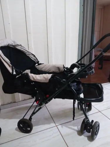 Carrinho de bebê ideal para passear acompanha bebê conforto