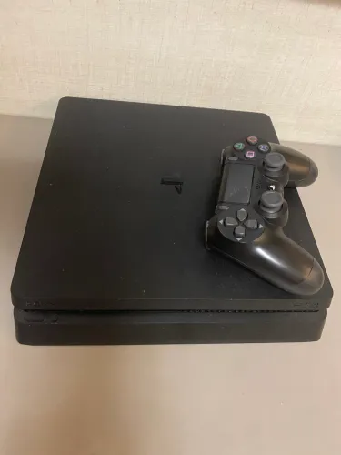 PS4 SLIM 