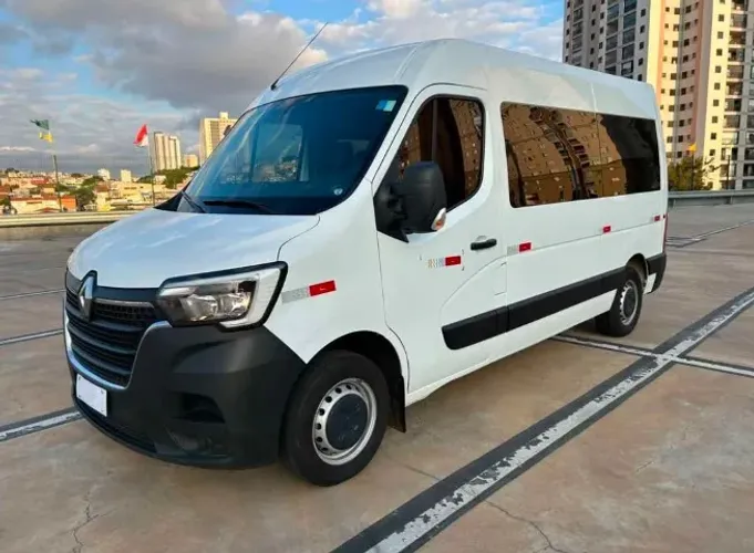 Renault Master 2.3 DCI Executive Longo 16L Dies 2024