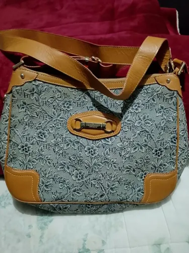 Bolsas legitimas semi novas.