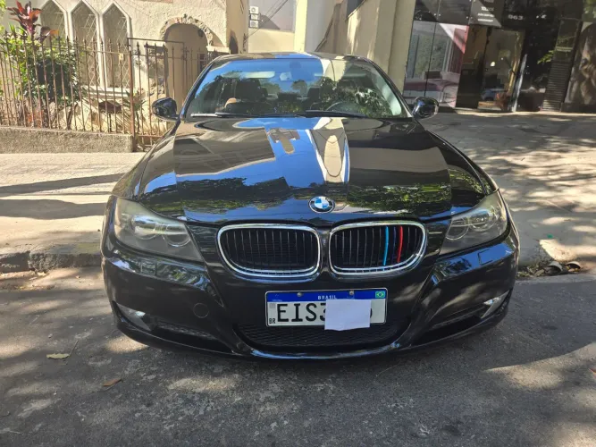 BMW 320I A 2010