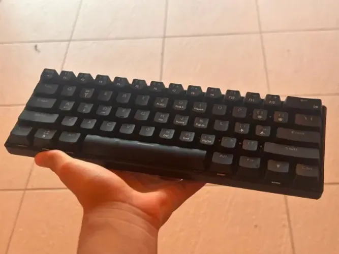 Teclado 60% com 17 modos de RGB Switch Red - Muito Conservado 