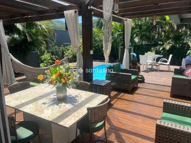 Casa em condominio com 3 suítes para alugar, 350 m² - Rio Tavares - Florianópolis/SC