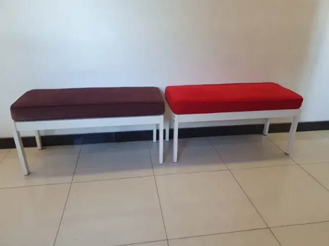 VENDO 2(dois) Bancos com almofadas