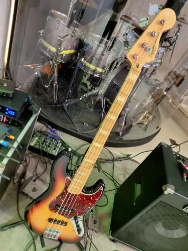 Contrabaixo 4C Fender Squier vintage modified jazz bass Rw 505  COM BAG