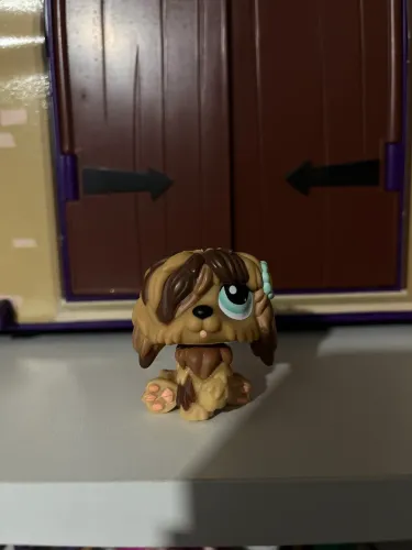 Littlest pet shop #1077
