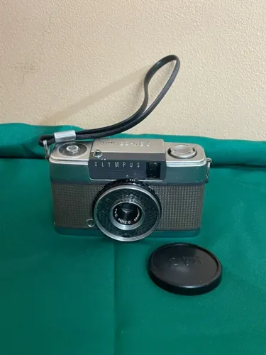Câmera Antiga Olympus Pen EE-3 - Mecânica / No Estado - Envio OLX PAY