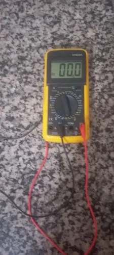 Capacímetro digital