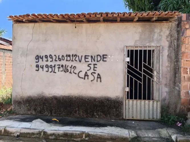 Vende esse casa 200.000.000 valor negociável