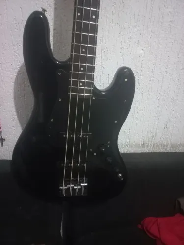 Contrabaixo washburn