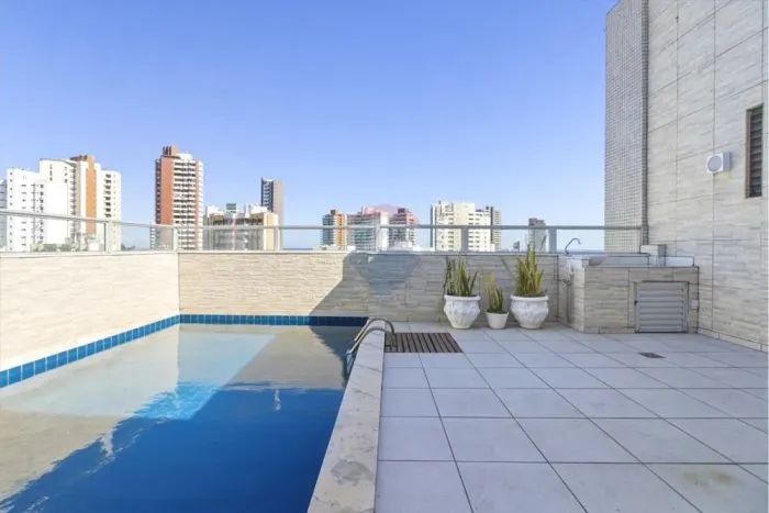Cobertura Duplex, 377 metros, 2 vagas, 4 suítes, vista mar