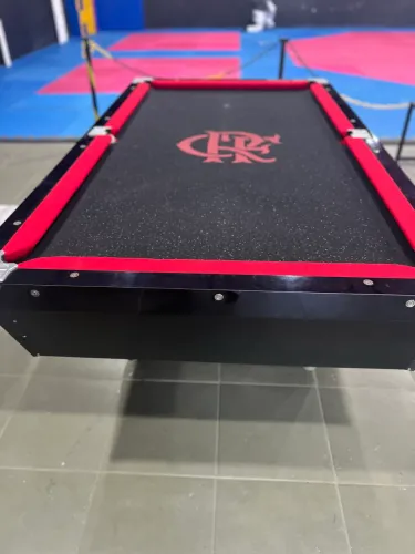 Vende-se mesa sinuca 