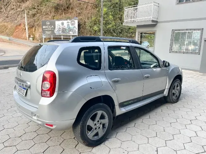 Renault Duster Dynamique 2.0 Hi-flex 16V Aut. 2014