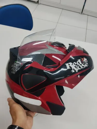 Capacete