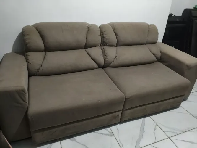 Sofá cama retratil 2.80 metros tecido Suede semi novo