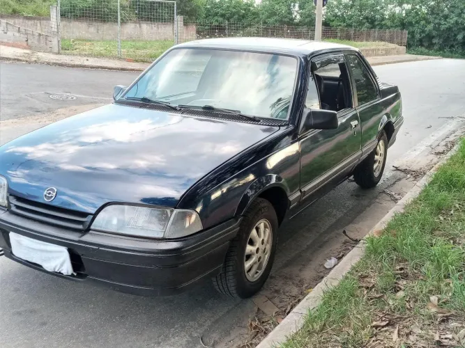 Chevrolet Monza GL 1.8 Efi/ SL/ L/ 650/barc. 2e4p (álcool) 1994