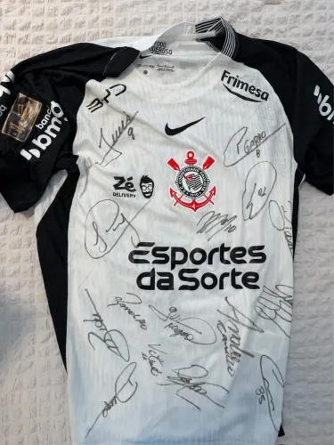 Camisa Corinthians autografado pelo elenco 