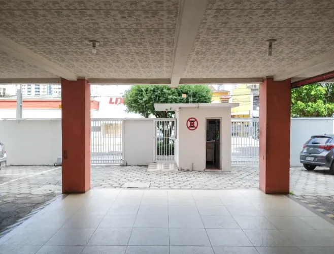 DOCS - VENDO APTO ED DÉBORA COM 2/4 SENDO 1 SUÍTE E 1VG DE GARAGEM - JURUNAS