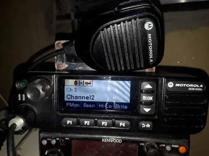 RÁDIO MOTOROLA DGM 8500 VHF