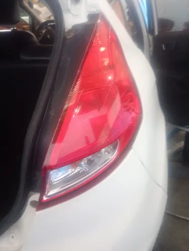 Lanterna traseira New fiesta 2015 hatch