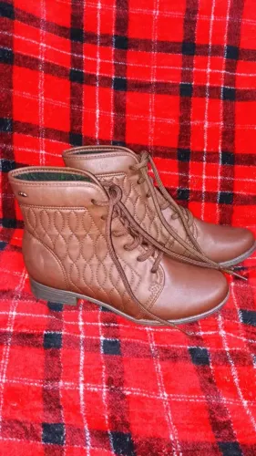 Bota Coturno Feminina Dakota Cano Baixo Matelassê Marrom