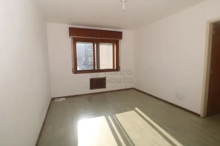 Apartamento amplo e iluminado no Condomínio Viena - General Argolo