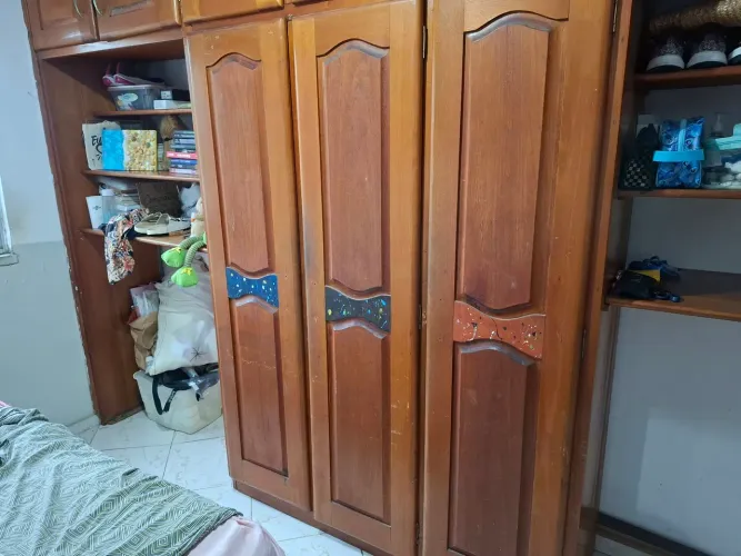 VENDO GUARDA ROUPA GRANDE madeiro cedro