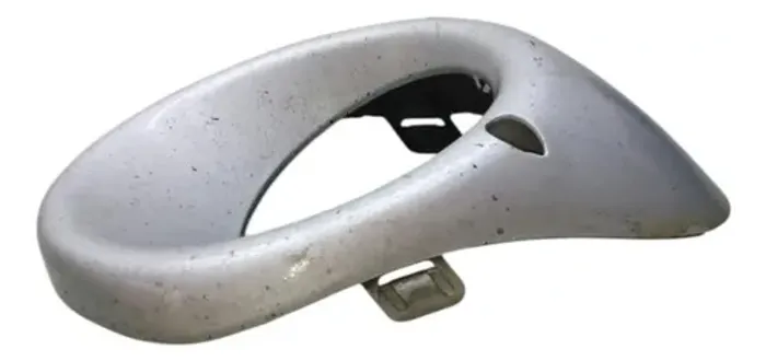 Moldura Farol De Milha Dianteiro Direito Outlander 2015 Cinza Direito