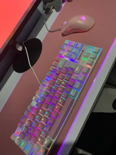 Teclado Mecânico Gamer Redragon, Kumara, RGB, Switch Blue, Rosa E Branco