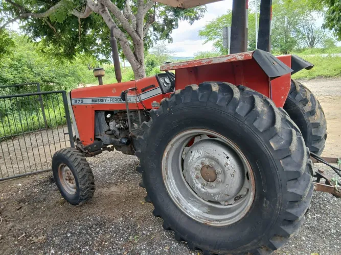 Trator 275 