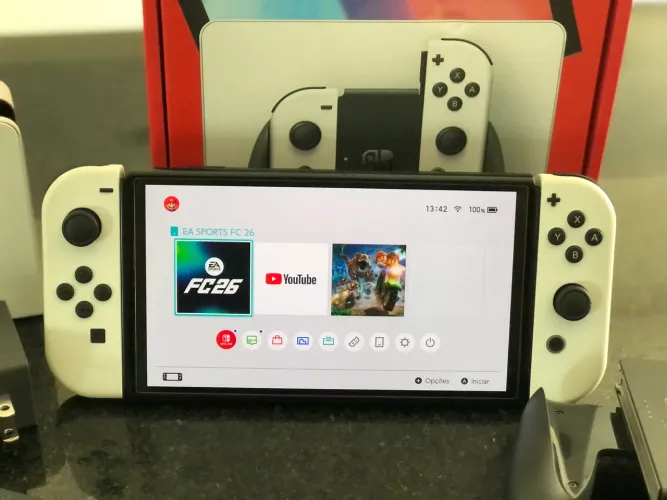 Nintendo Switch OLED em Estado de Zero na Caixa!