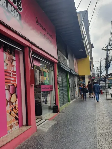 Centro comercial para aluguel tem 30 metros quadrados em Centro - Duque de Caxias - RJ