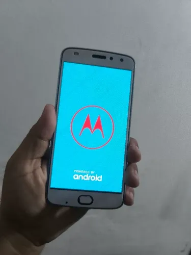 Celular moto z 2 play 