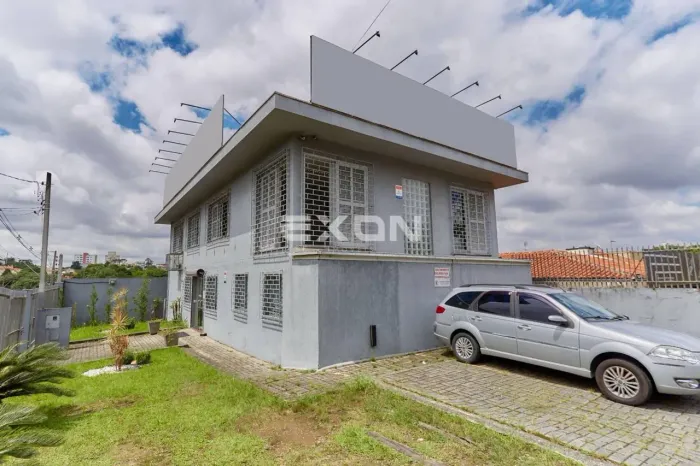 Imóvel de Esquina Excelente Ponto Comercial Santa Cândida Casa com 200M² e Terreno com