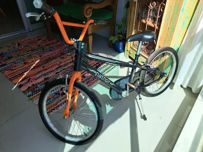 Bicicleta aro 20 Apollo Nathor super conservada