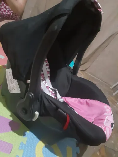 Bebê Conforto Tutti Baby - Edição Especial Hello Kitty ? 