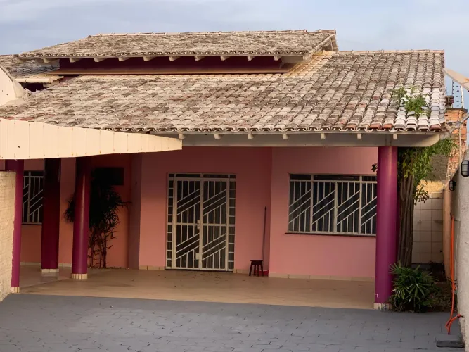 CASA PARAVIANA