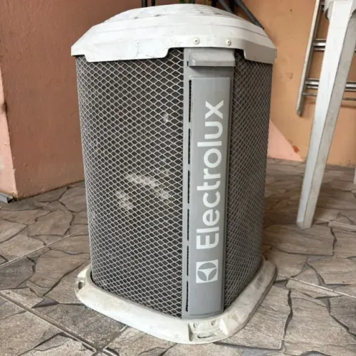 Ar-condicionado Electrolux 12.000 BTUs 220V - R$ 900 neste fim de semana