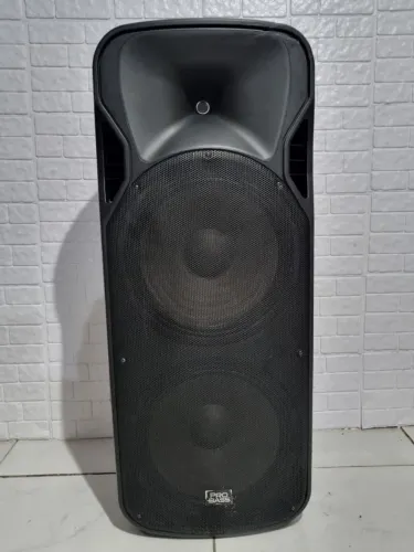 Caixa de som Pro bass
