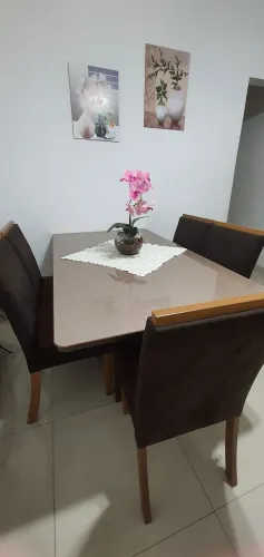 Mesa de Jantar com 6 cadeiras