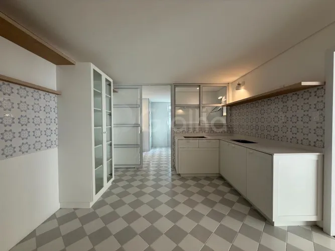 Apartamento de 102 m² com 3 quartos sendo 1 suíte no Centro