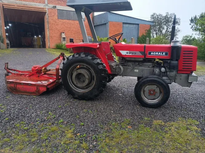 AGRALE 4300 COM ROÇADEIRA