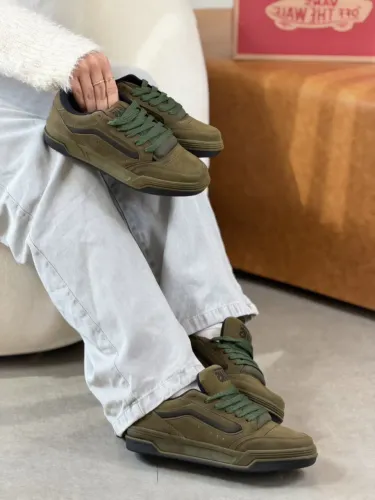 Vans hylane