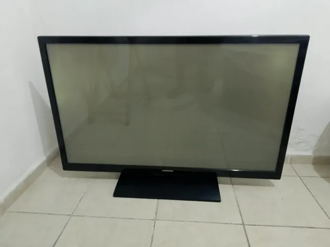 Vende-se TV Samsung 43 pelega 