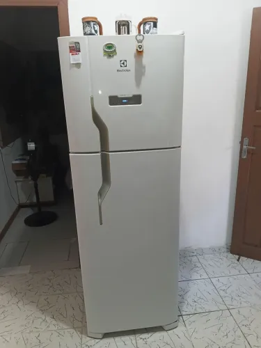 Vendo um geladeira Electrolux DFN41 em perfeito esta de conservação por 1.300,00 reais