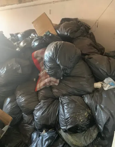Saco de roupa para brechó