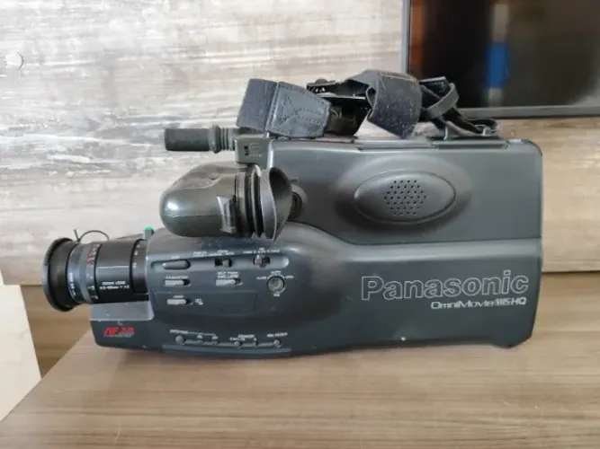 Filmadora Vintage Panasonic OmniMovie VHS HQ + Maleta Original