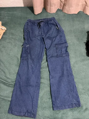 Calça cargo jeans